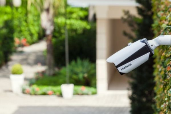 Como Instalar uma Central de Alarmes para Residências